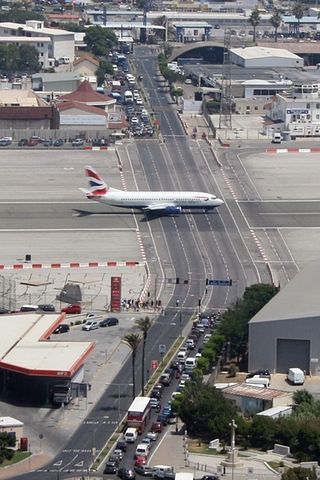 : Gibraltar Airport.jpg
: 387

: 41.9 
