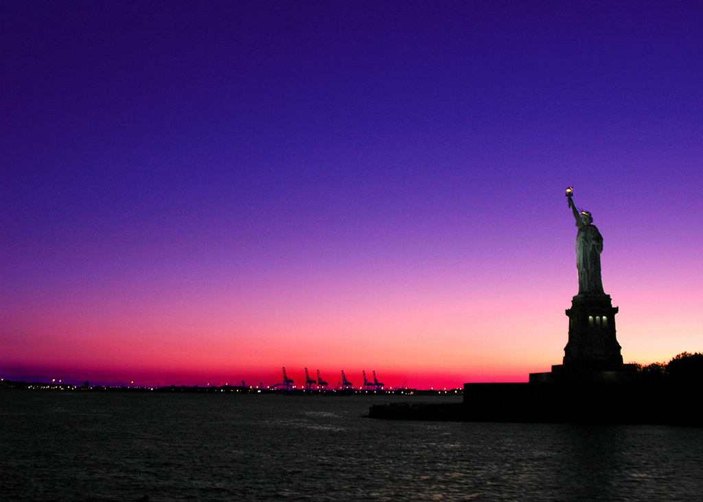 : Manhattan-Statue-of-Liberty.jpg
: 851

: 326.9 